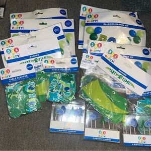 Birthday Decoration Set - dinosaur balloon, banner, kids and more